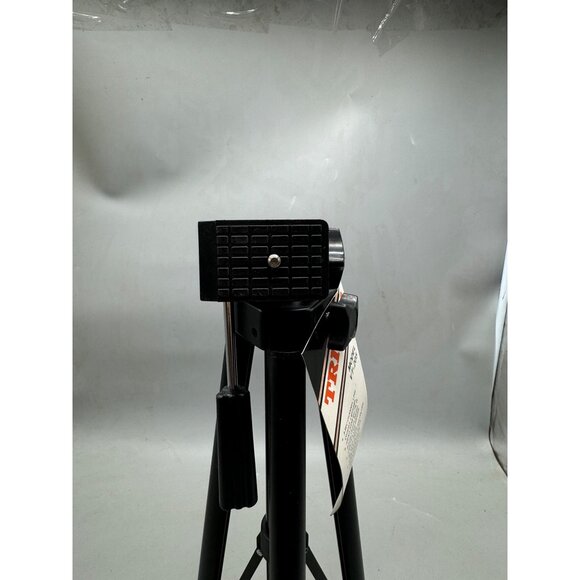 Vantage VT-205 Tripod With 3-Section Compact Column Elevating Pan/Tilt Head & Ri - Picture 11 of 16